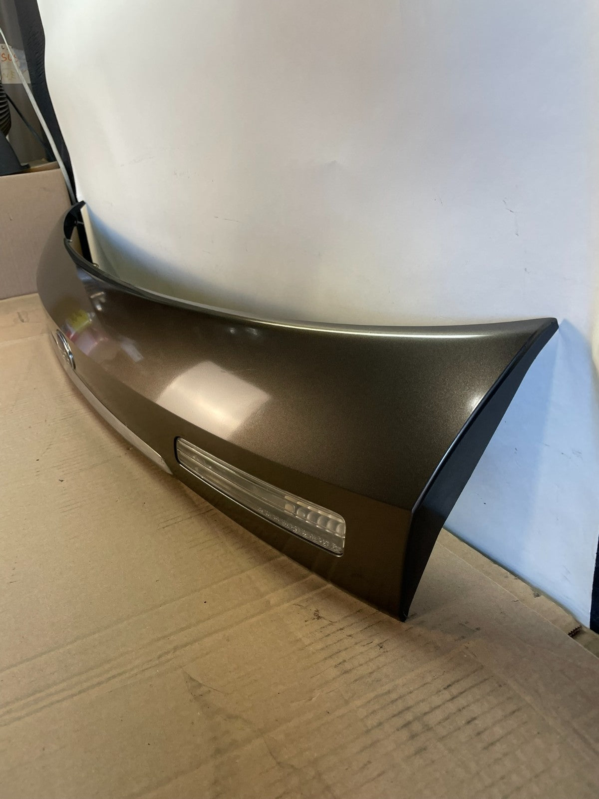 2005-2009 Subaru Legacy Outback Tail Lift Gate Trunk Finish Molding AH0470 DG1