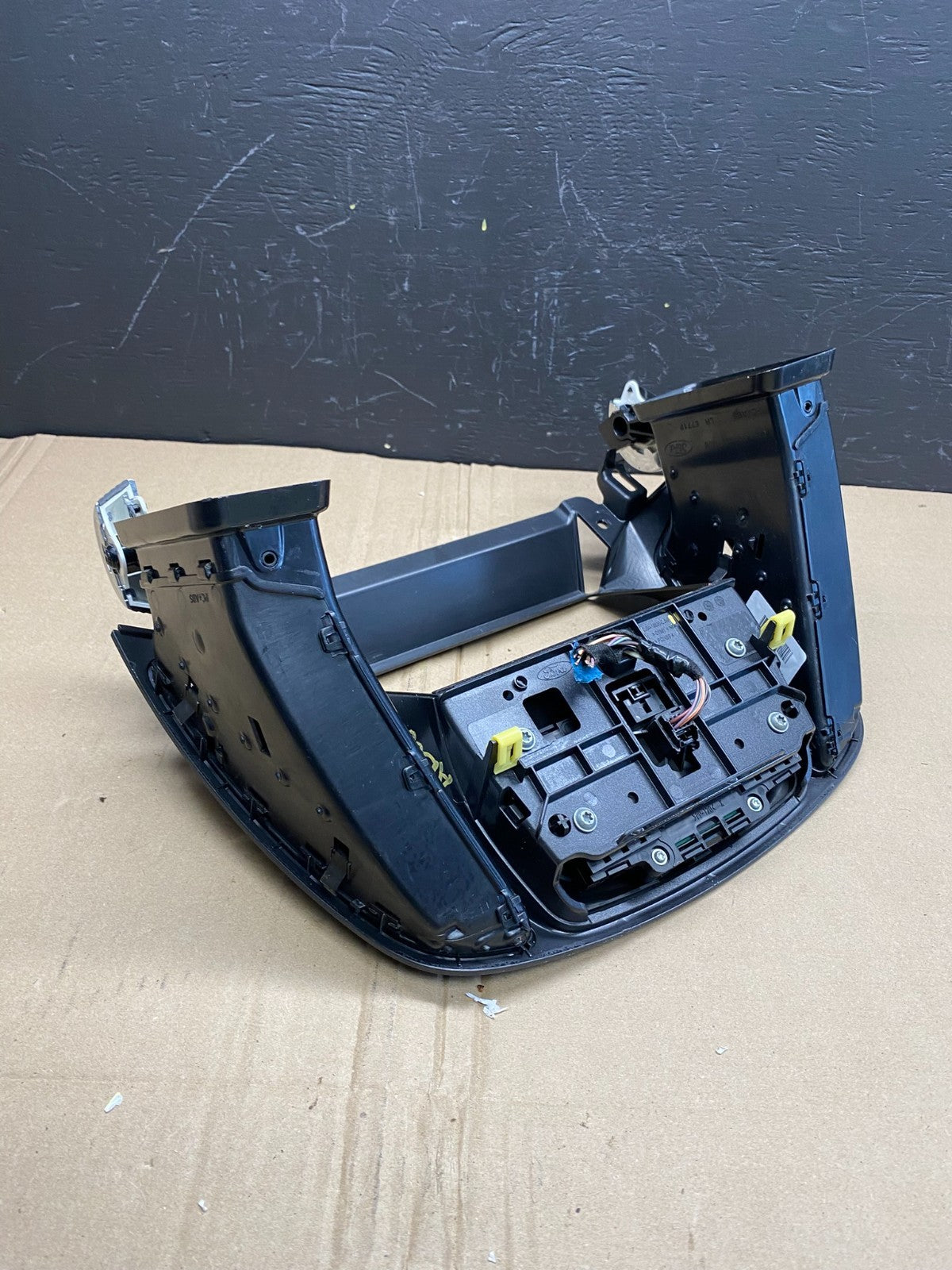 2013 2014 2015 2016 Ford Escape Dash Radio Control Panel Bezel ab8688 DG3