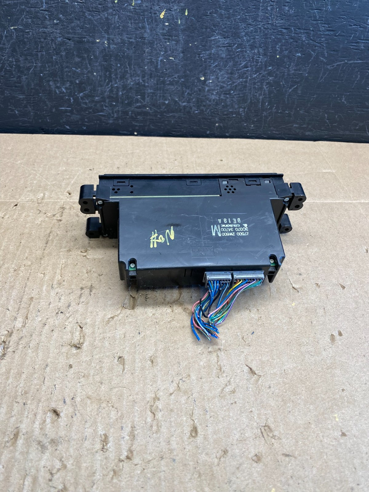 1998-2004 Nissan Pathfinder QX4 Digital Climate Control AC Heat AC68003