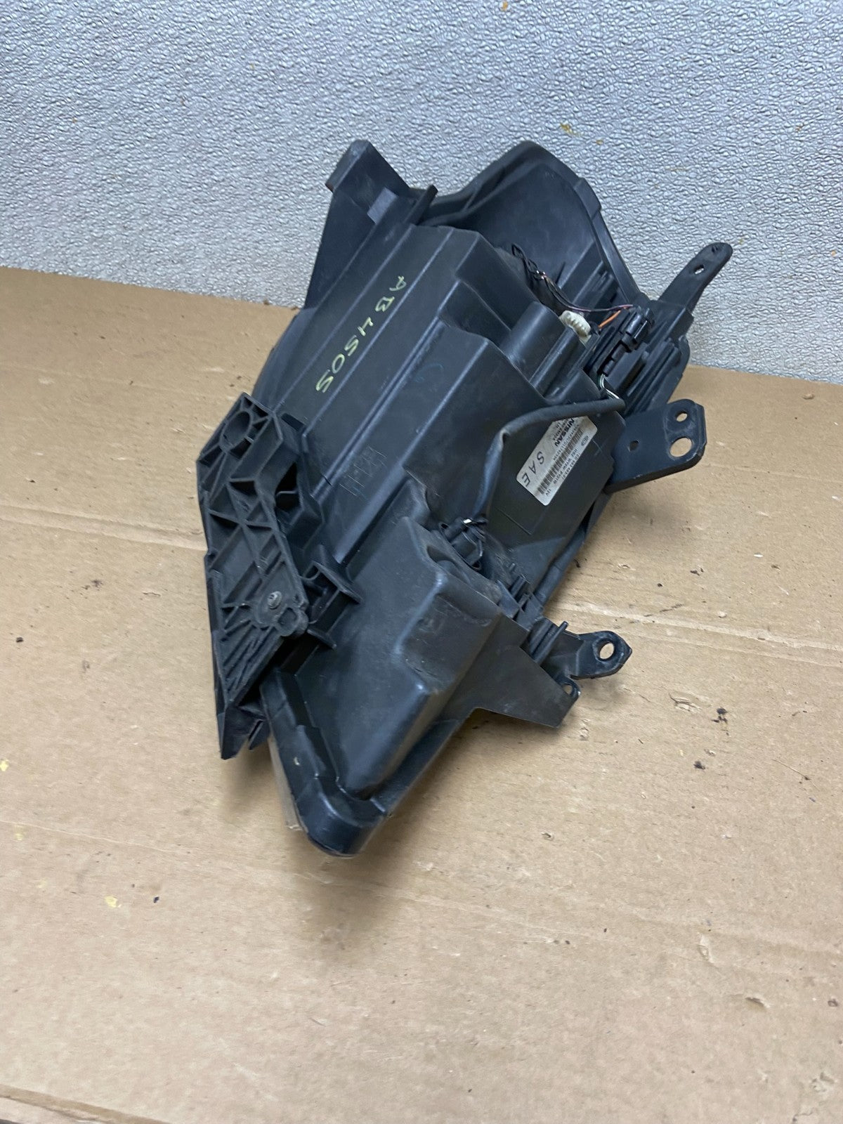 2008 to 2012 Nissan Versa Headlight Halogen Left Driver Lh Side AB4505 DW6