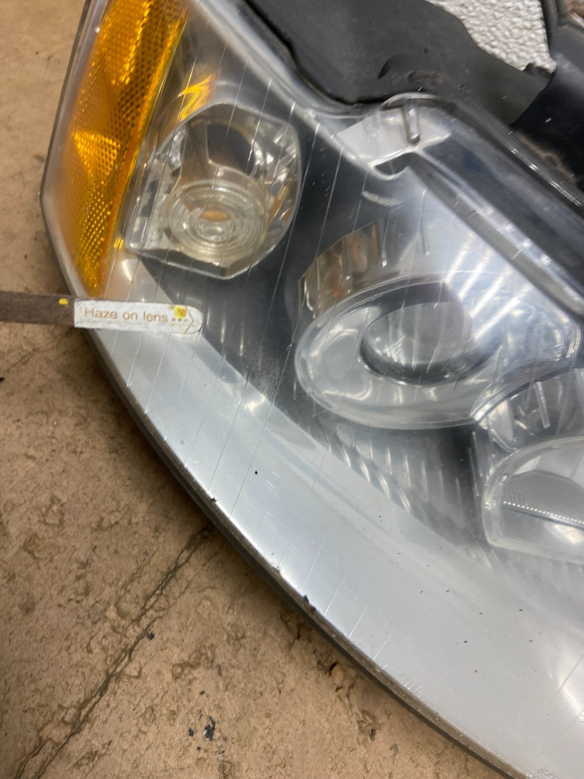 2002 - 2005 Audi A4 Sedan Right Passenger Halogen Headlight OEM X9055 DW6