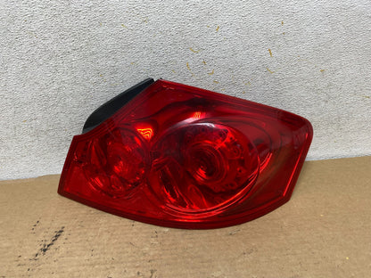 2007 to 2013 Infiniti G35 G37 Sedan Right Passenger Rh Tail Light AH8115 DW0