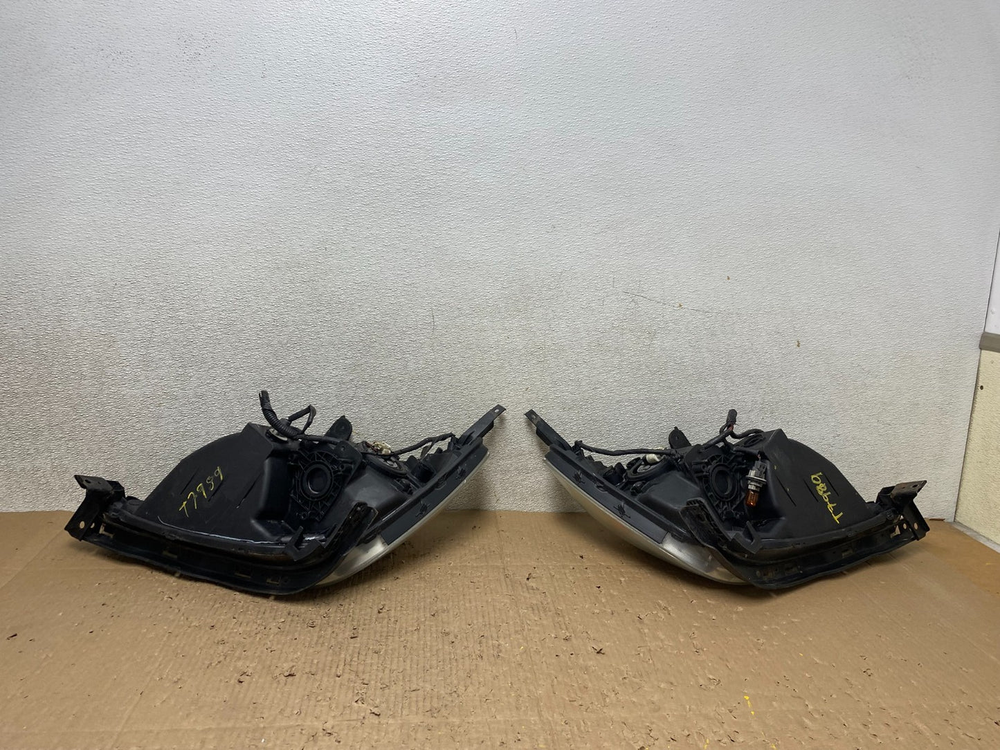 2005 2006 2007 Honda Odyssey Left+Right Set Halogen Headlights T7989 DW11