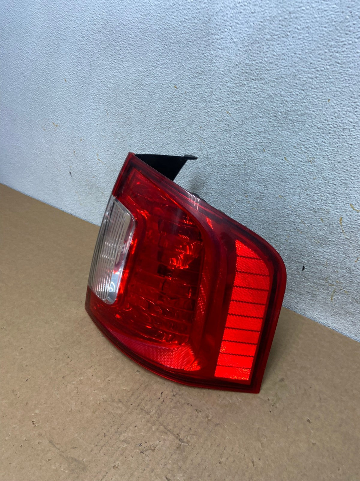 2011 2012 2013 2014 Ford Edge Right Passenger RH Side Tail light AI3357 LK1