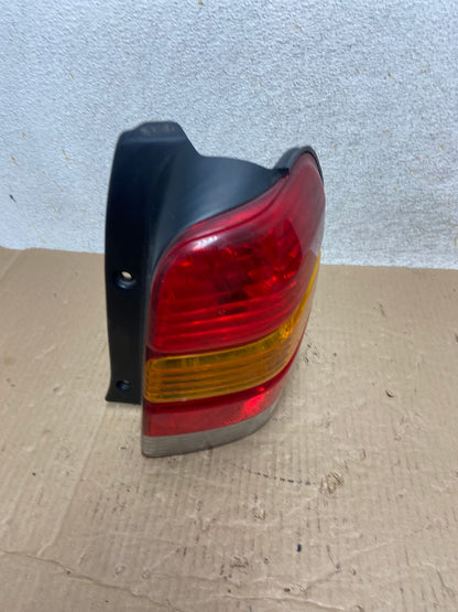 2001 to 2007 Ford Escape Right Passenger RH Side Tail Light AI1246 LK2