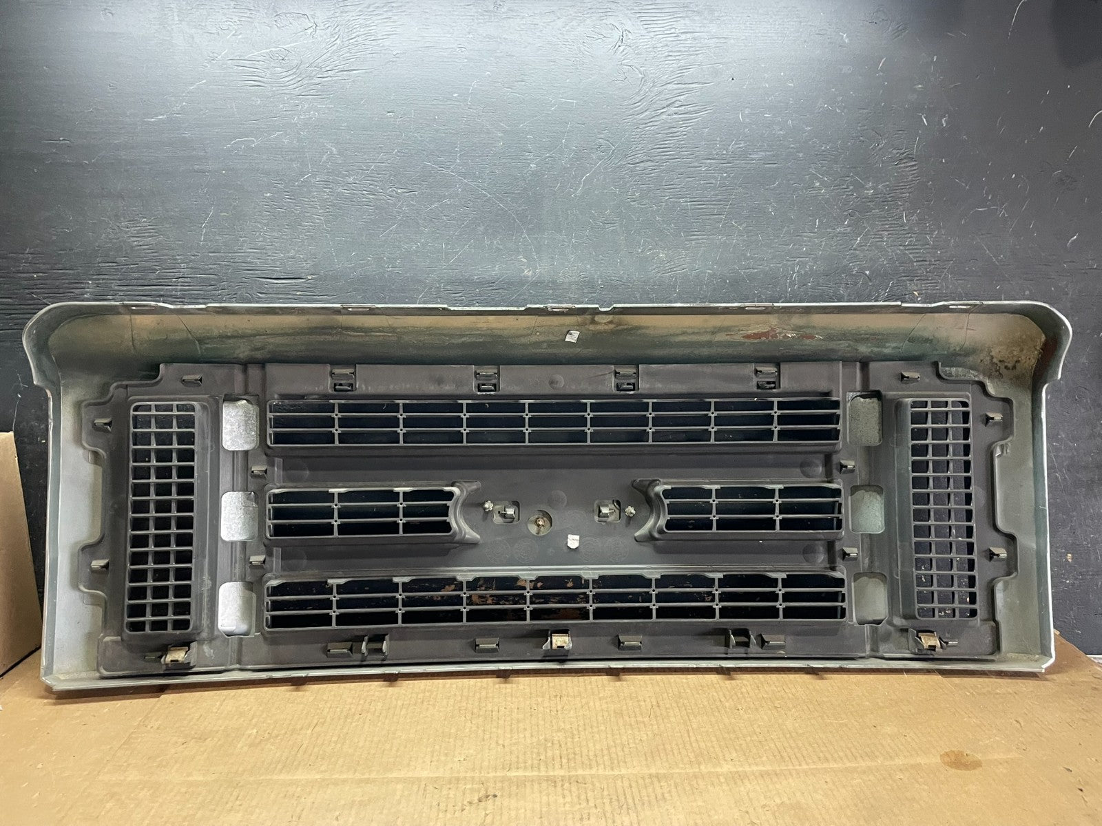 2008 to 2014 Ford Econoline E150 E250 Front Upper Chrome Grill Grille aa9104 DG7