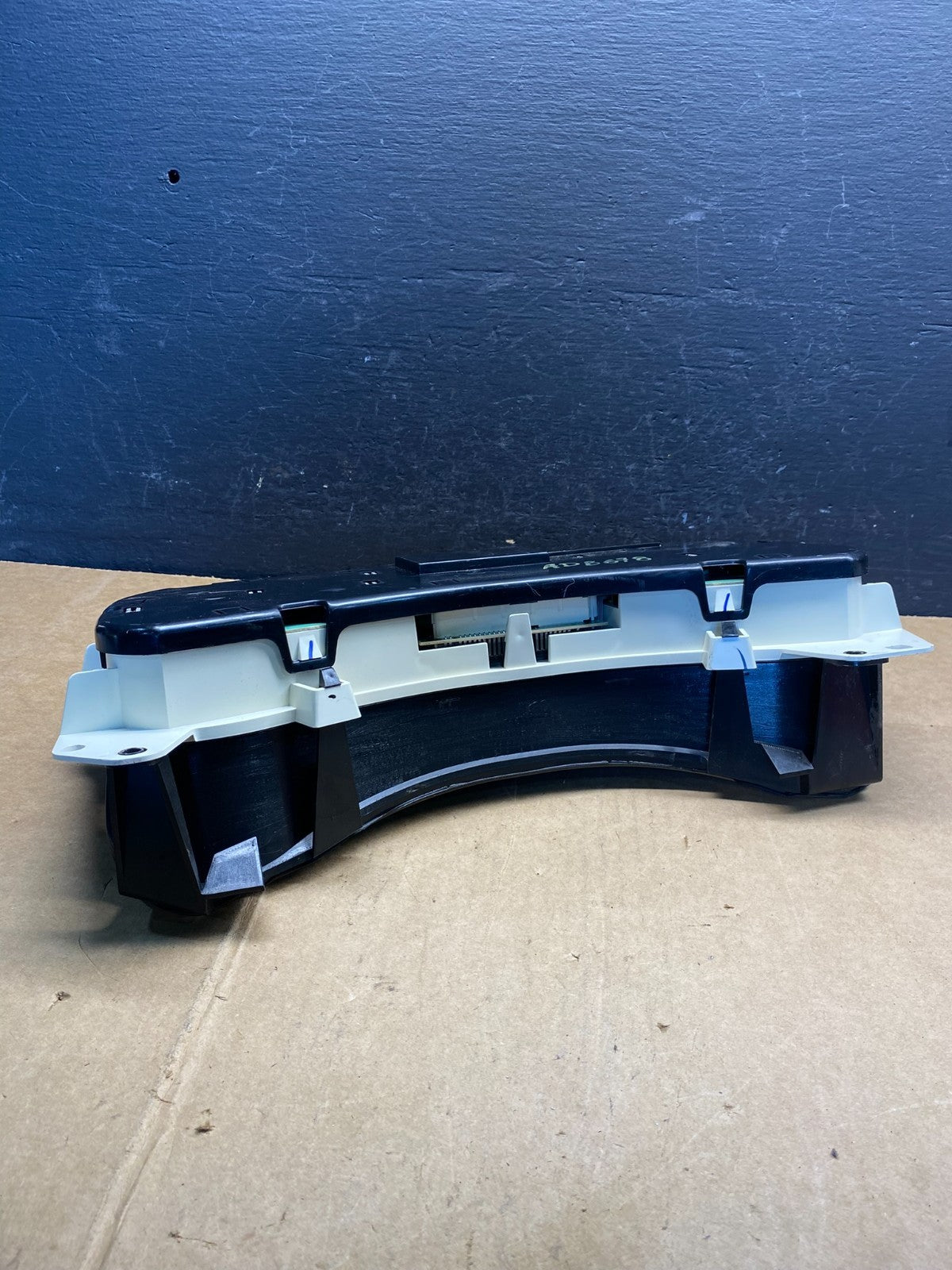 1999 to 2002 Chevrolet Silverado Sierra Cluster Gauge Speedometer AD3678 DG4