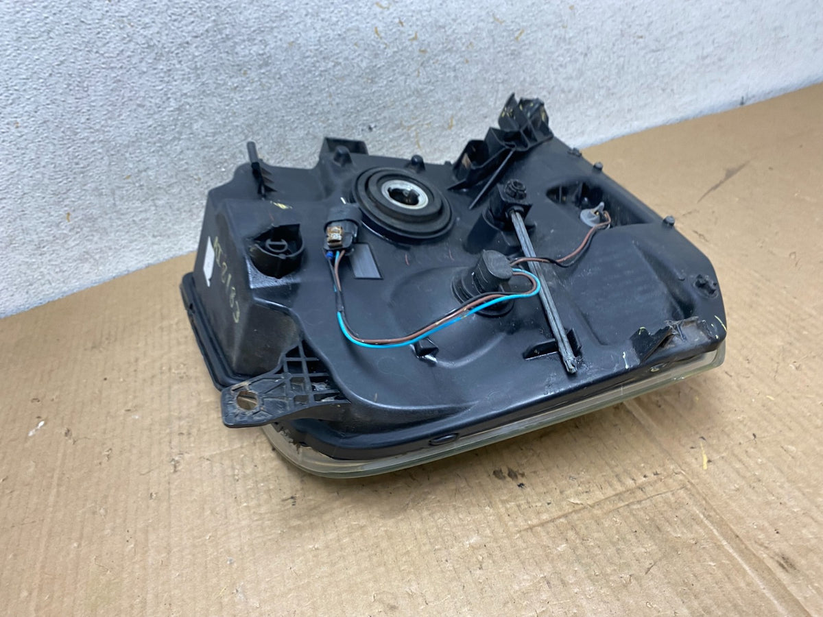 2007-2014 GMC Yukon Halogen Headlight Left Driver LH Side AD8902 DW10