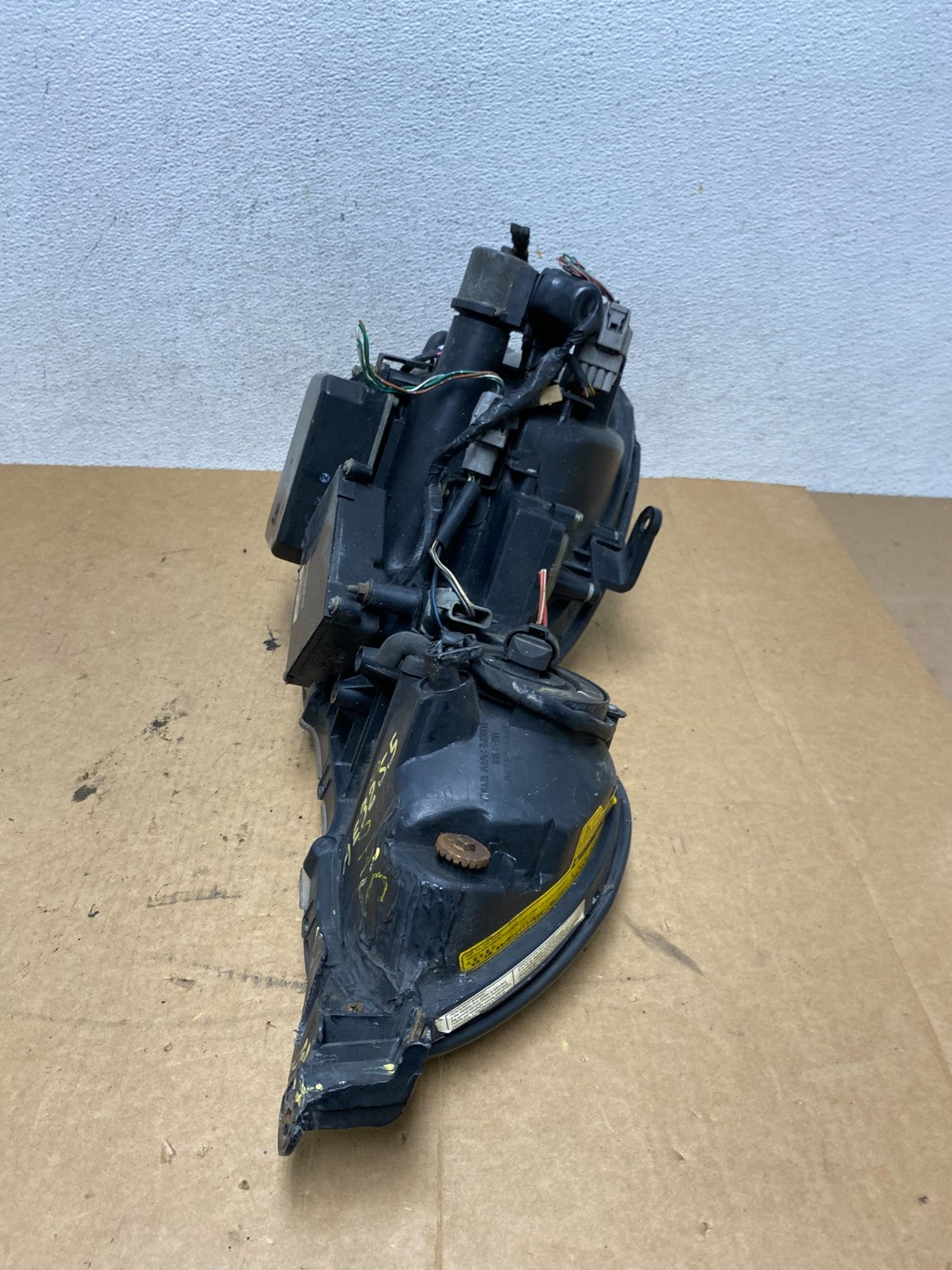 2001 to 2005 Lexus GS430 Gs300 Left Driver LH Headlight Xenon HID AE3255 DW6