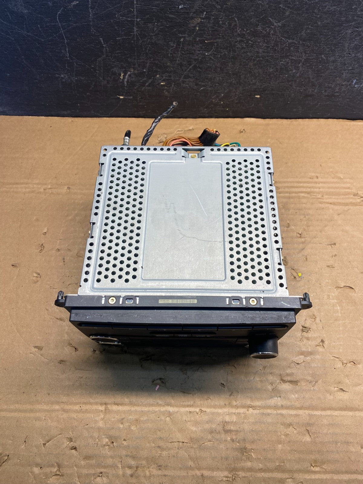 Ford 6 CD Radio Audio AM/FM Receiver AD9644 DG4