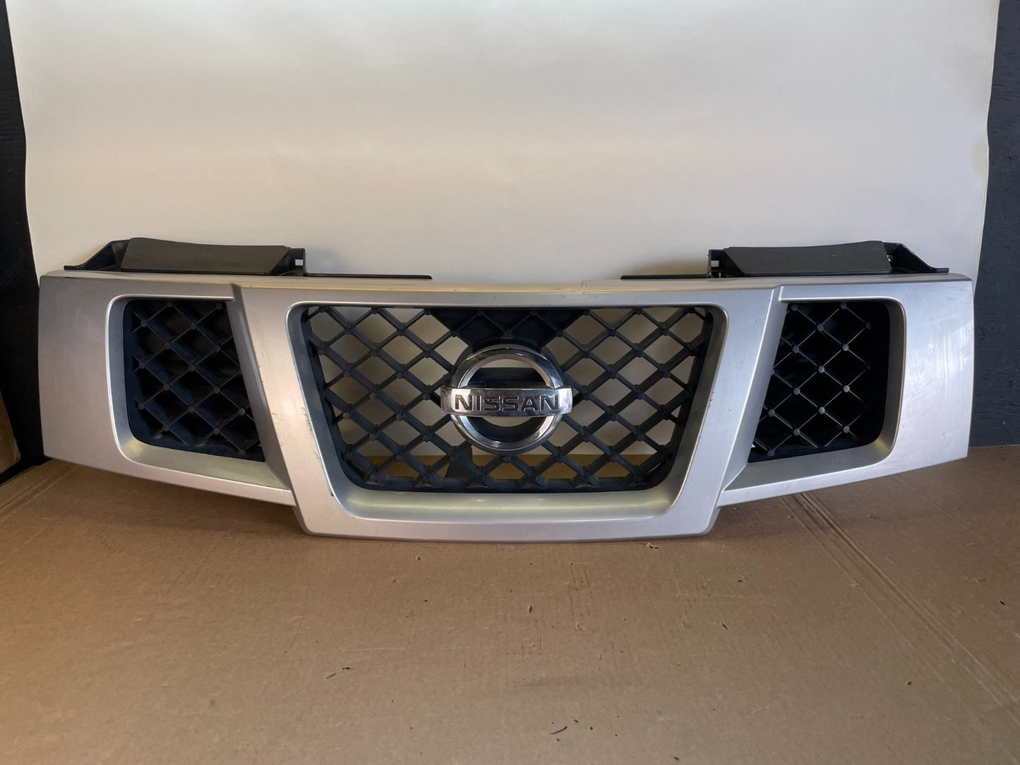 2008-2015 Nissan Armada Front Upper Grill Grille AG2962 DG1