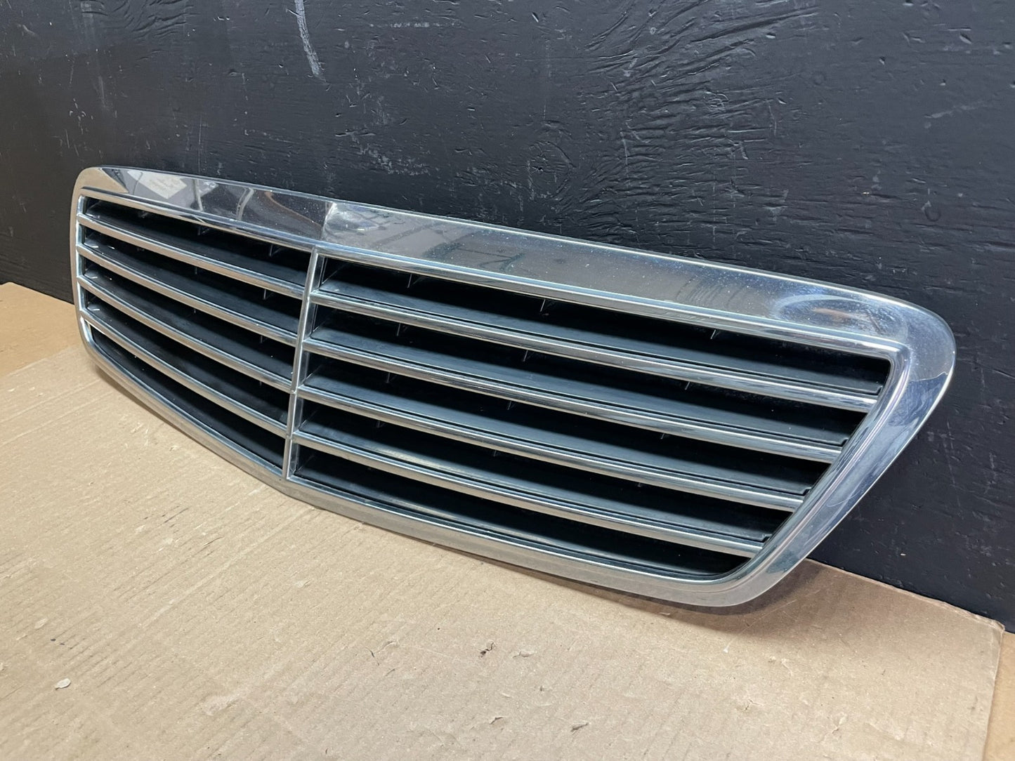 2000 to 2002 Mercedes-Benz S-Class S500 S430 Front Upper Grille AB76432