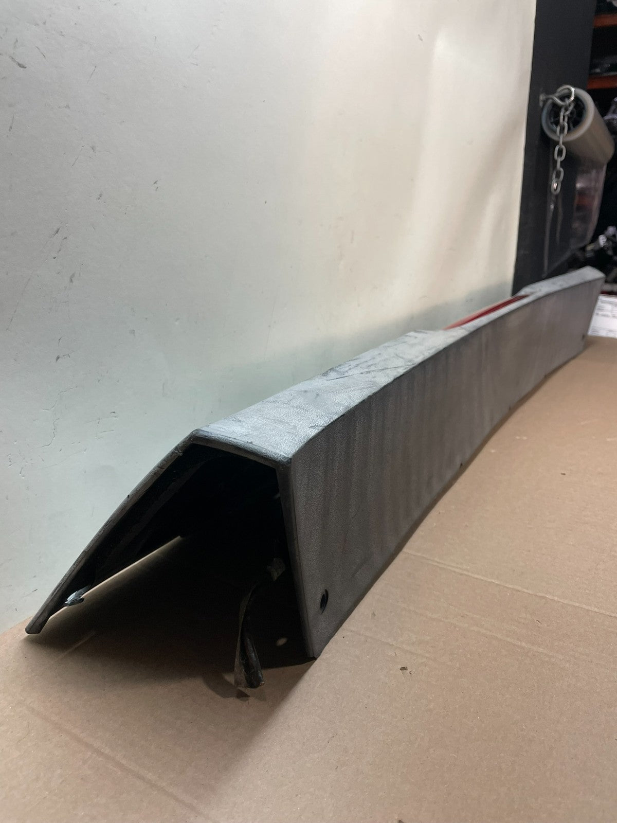 2007-2013 Chevrolet Avalanche Rear Bridge Spoiler Third Brake Light AI8655 DG2