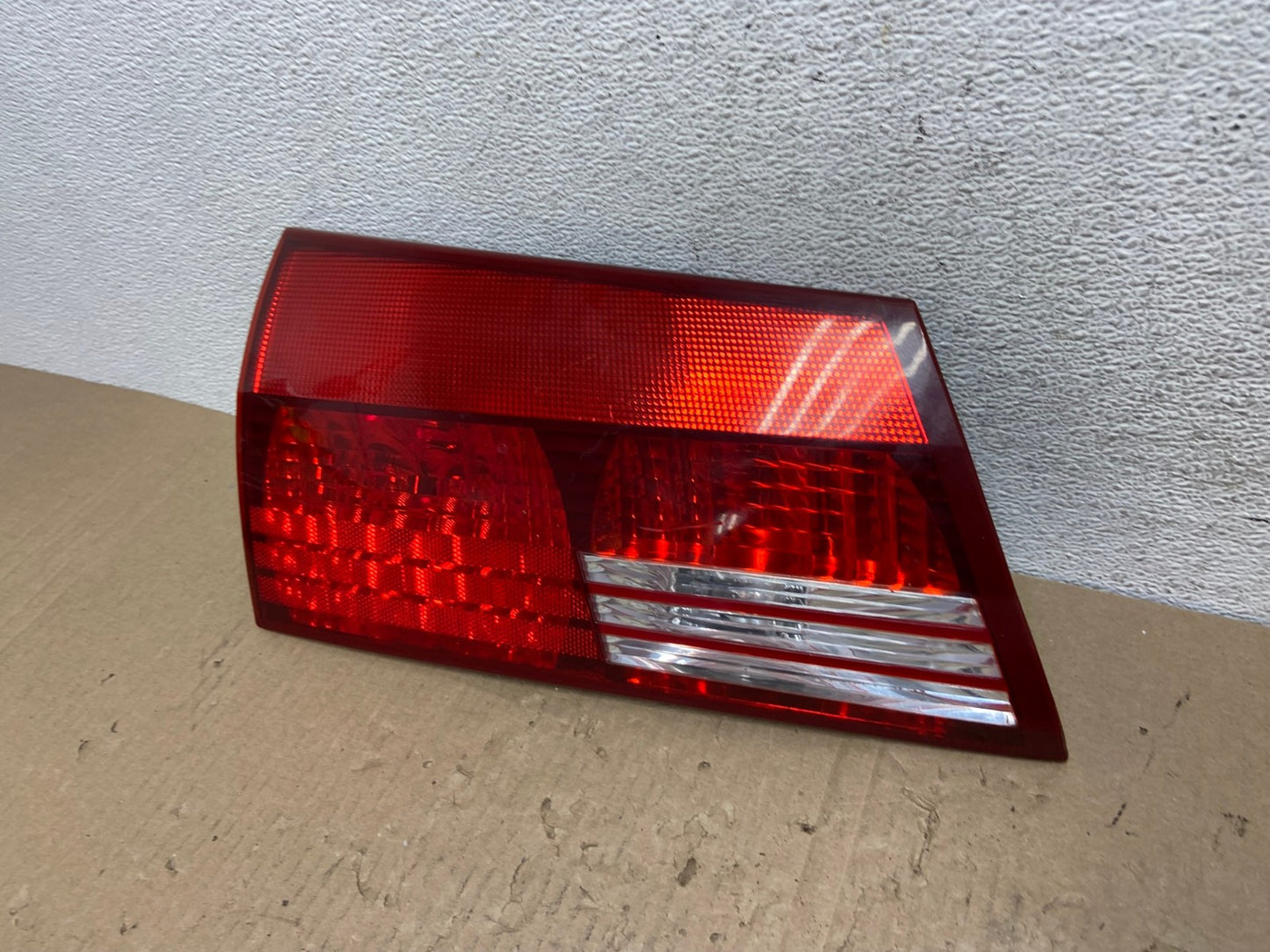2004 - 2005 Toyota Sienna Left Driver LH Side Inner Tail Light AF2910 LK1