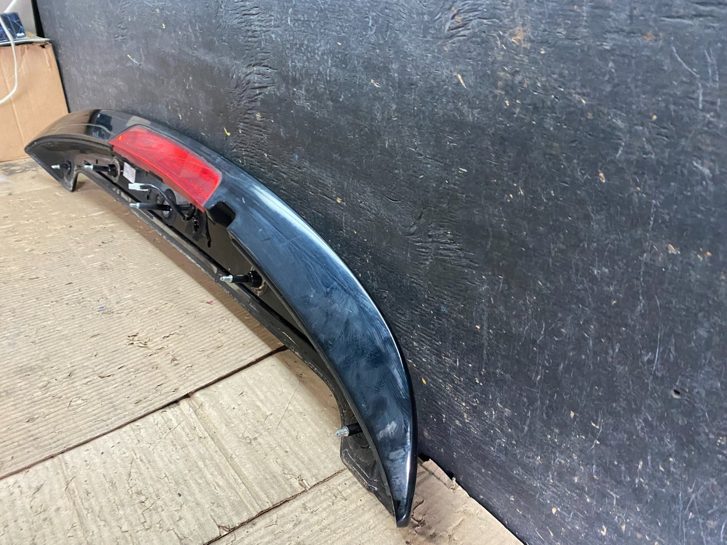 2011 to 2015 Kia Sorento Rear Spoiler Wing Brake Light W9975 DG8