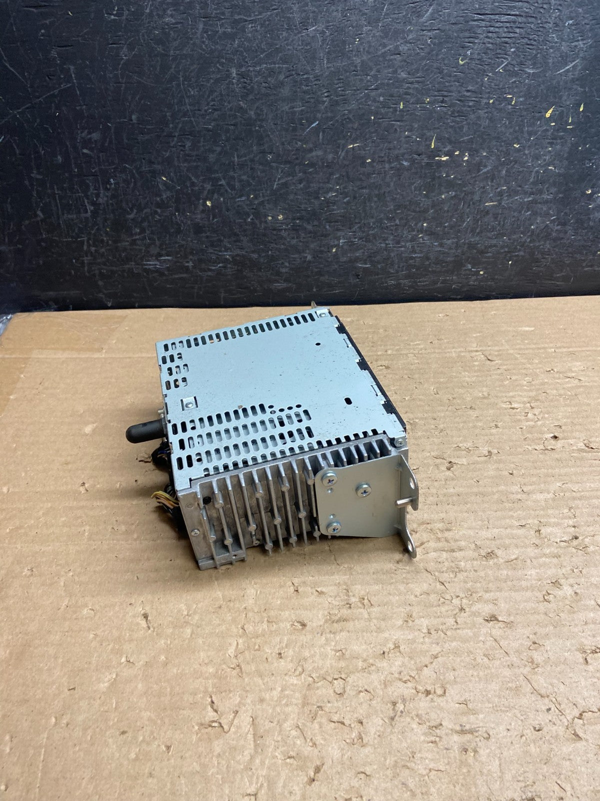 2013 to 2014 Ford Edge AM/FM Radio Reciever ag8516 DG1