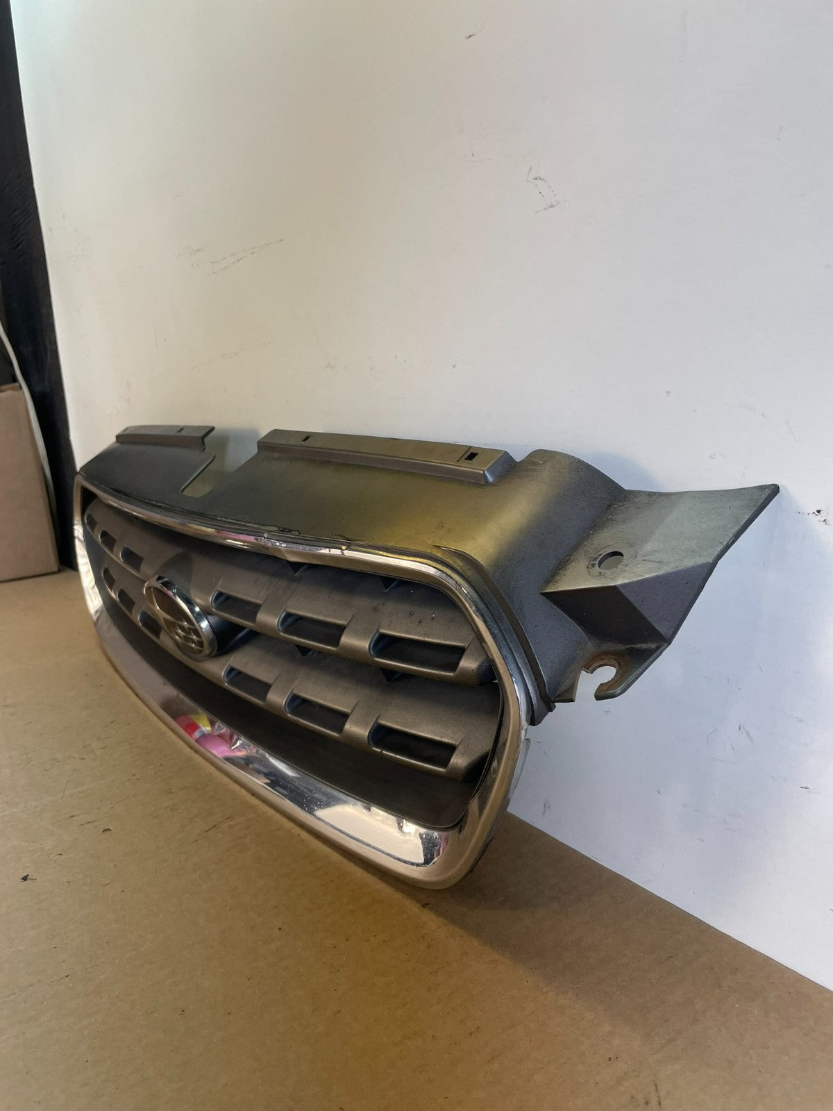 2005 to 2007 Subaru Legacy Outback Front Grill Grille AH6417 DG2