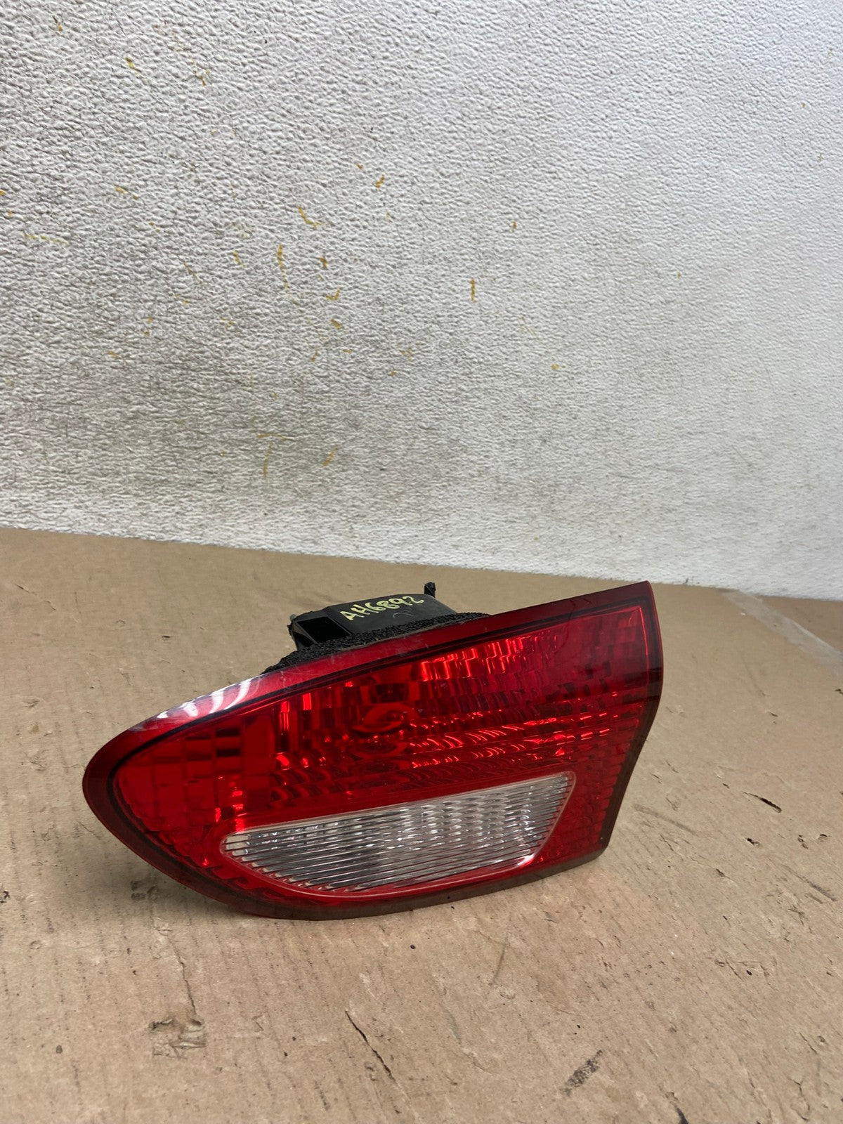 2006 2007 Subaru Tribeca B9 Right Passenger Side Tail Light Inner AH6892 LK1