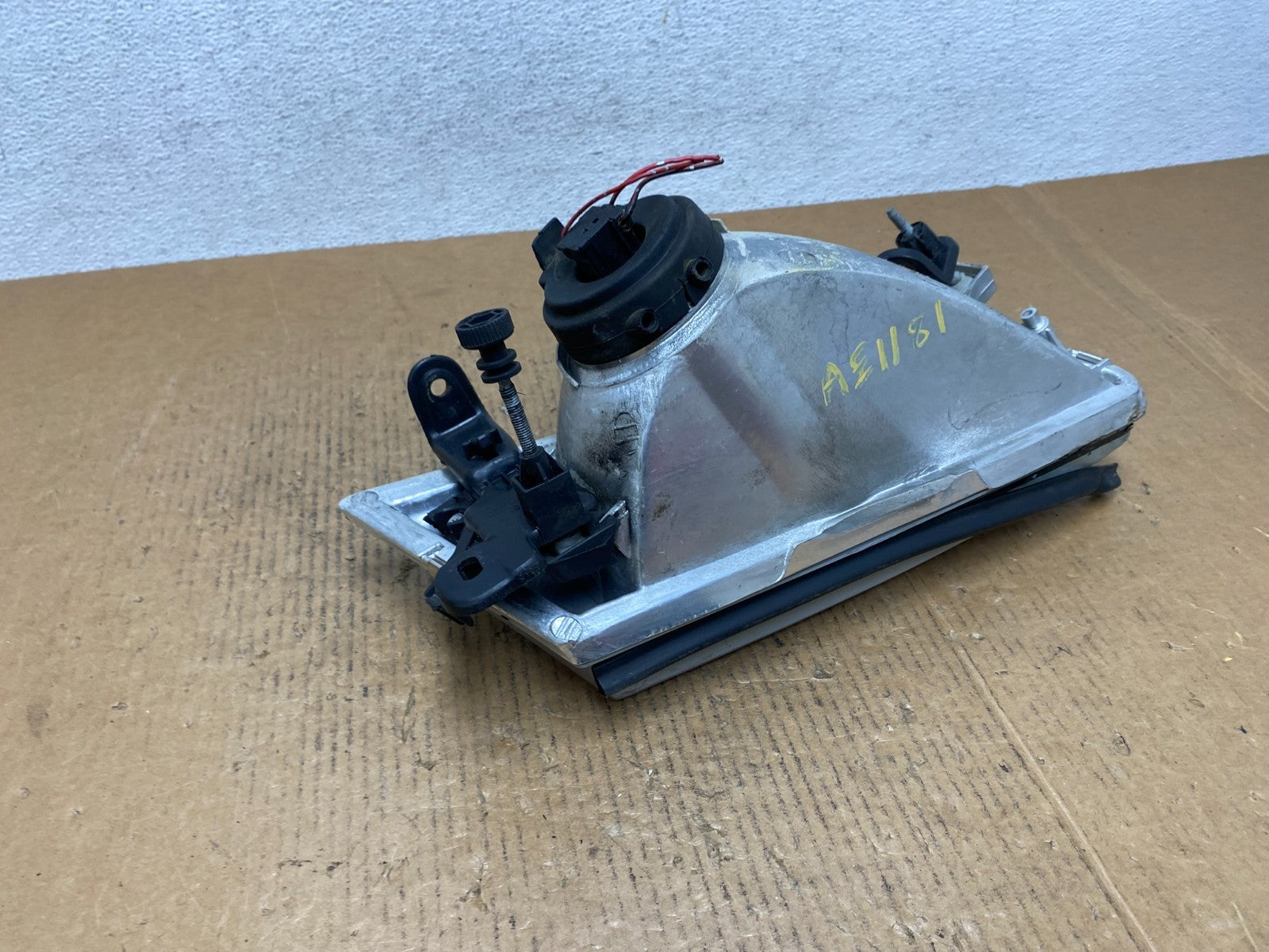 1997 1998 1999 Toyota Camry Left Driver Side Halogen Headlight AE1181 DW5