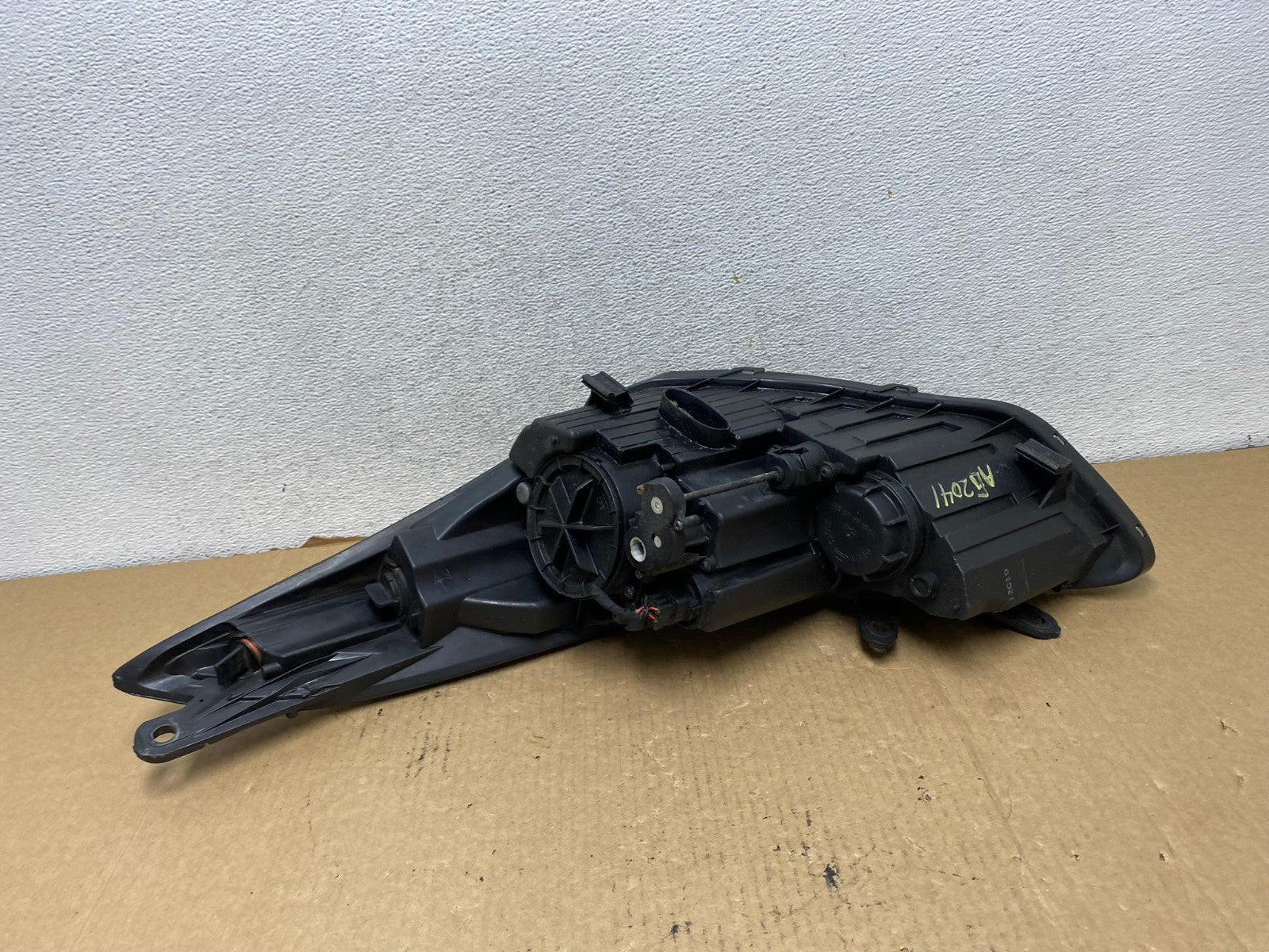 2011 2012 2013 Hyundai Elantra Right Passenger Headlight AG2041 LK6