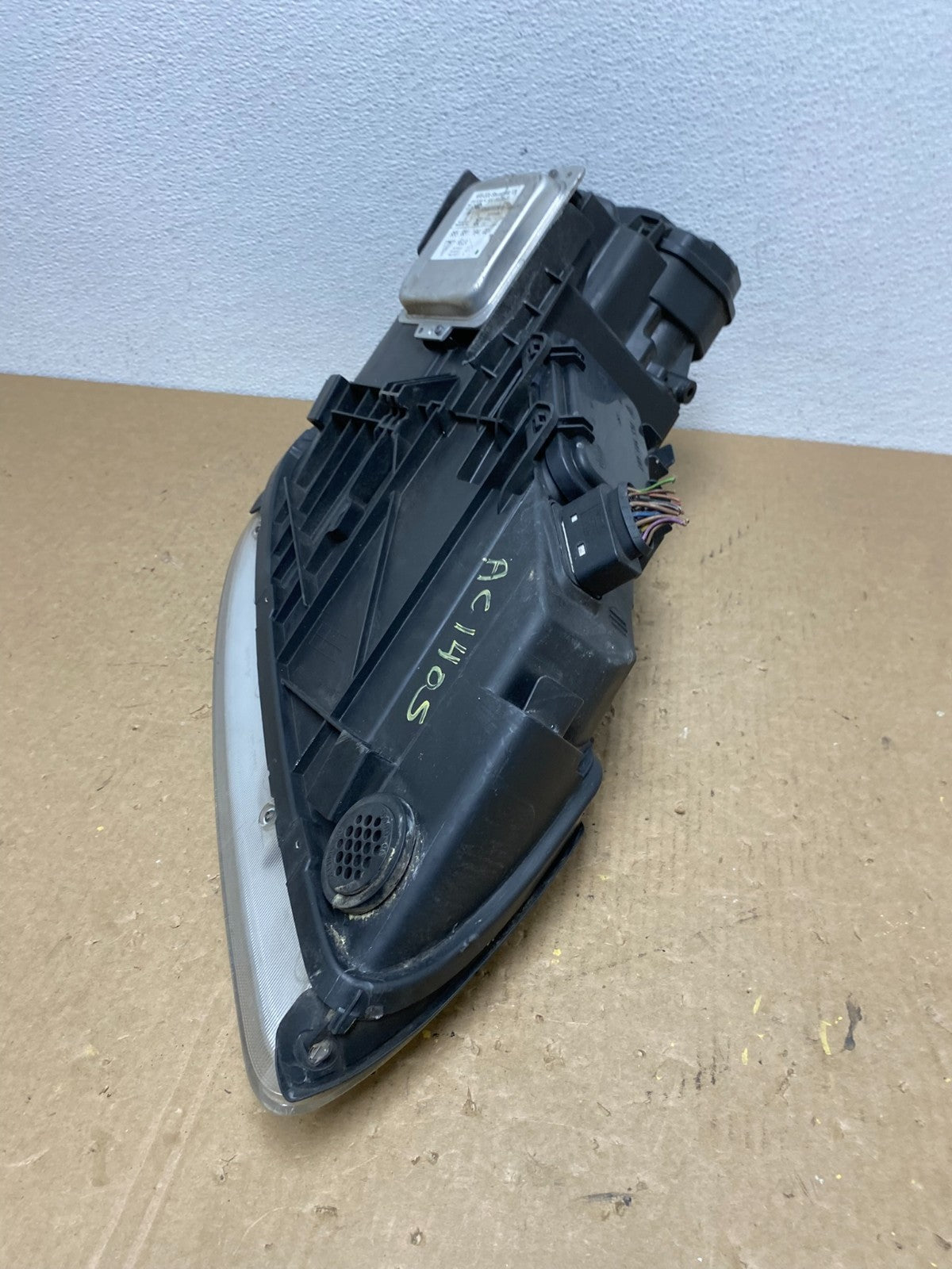2008 to 2010 Porsche Cayenne Left Driver LH Headlight Xenon HID OEM AC1405 DW5