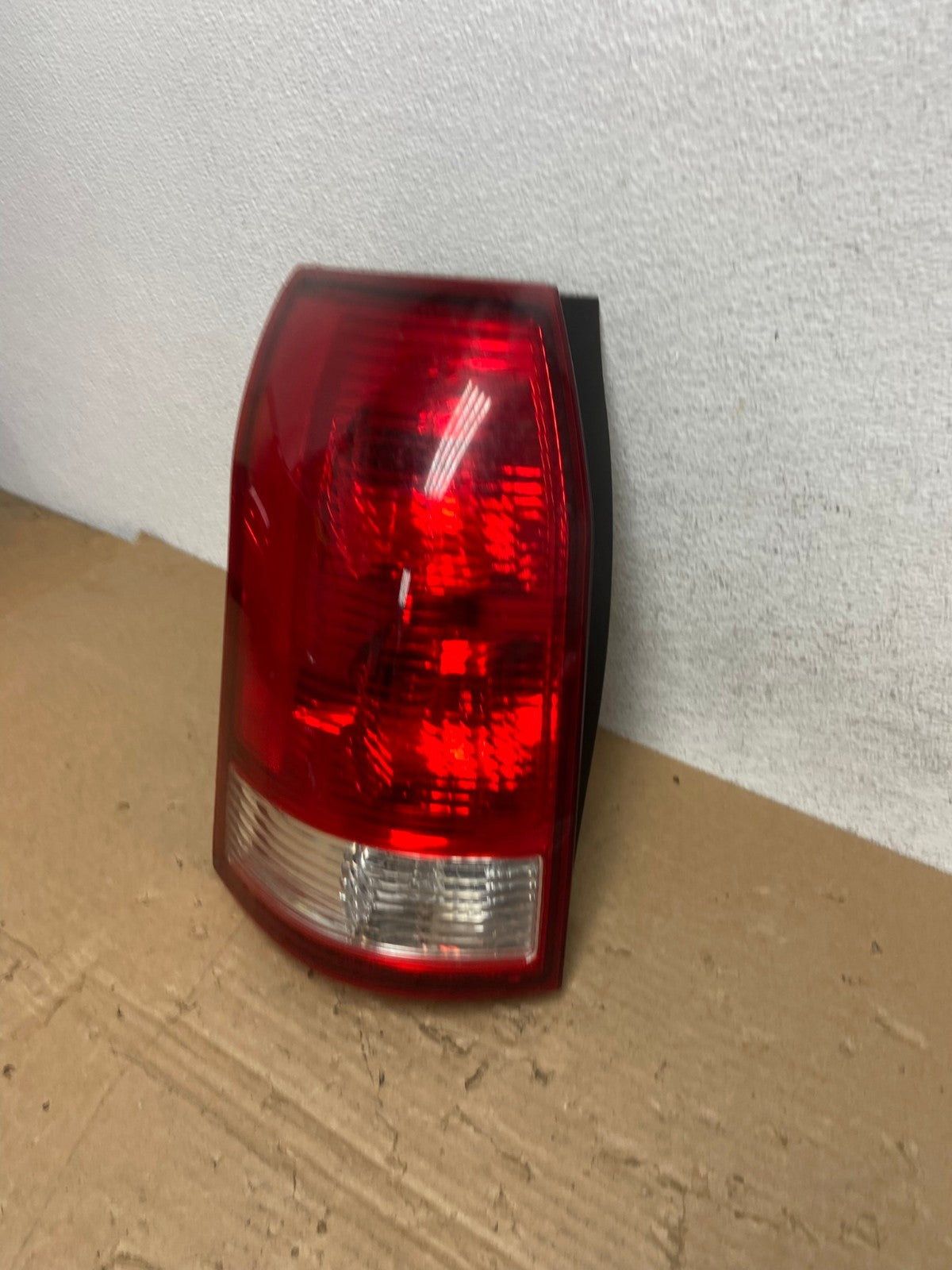2004 2005 2006 2007 Saturn Vue Left Driver Lh Side Tail Light AD4107 LK1