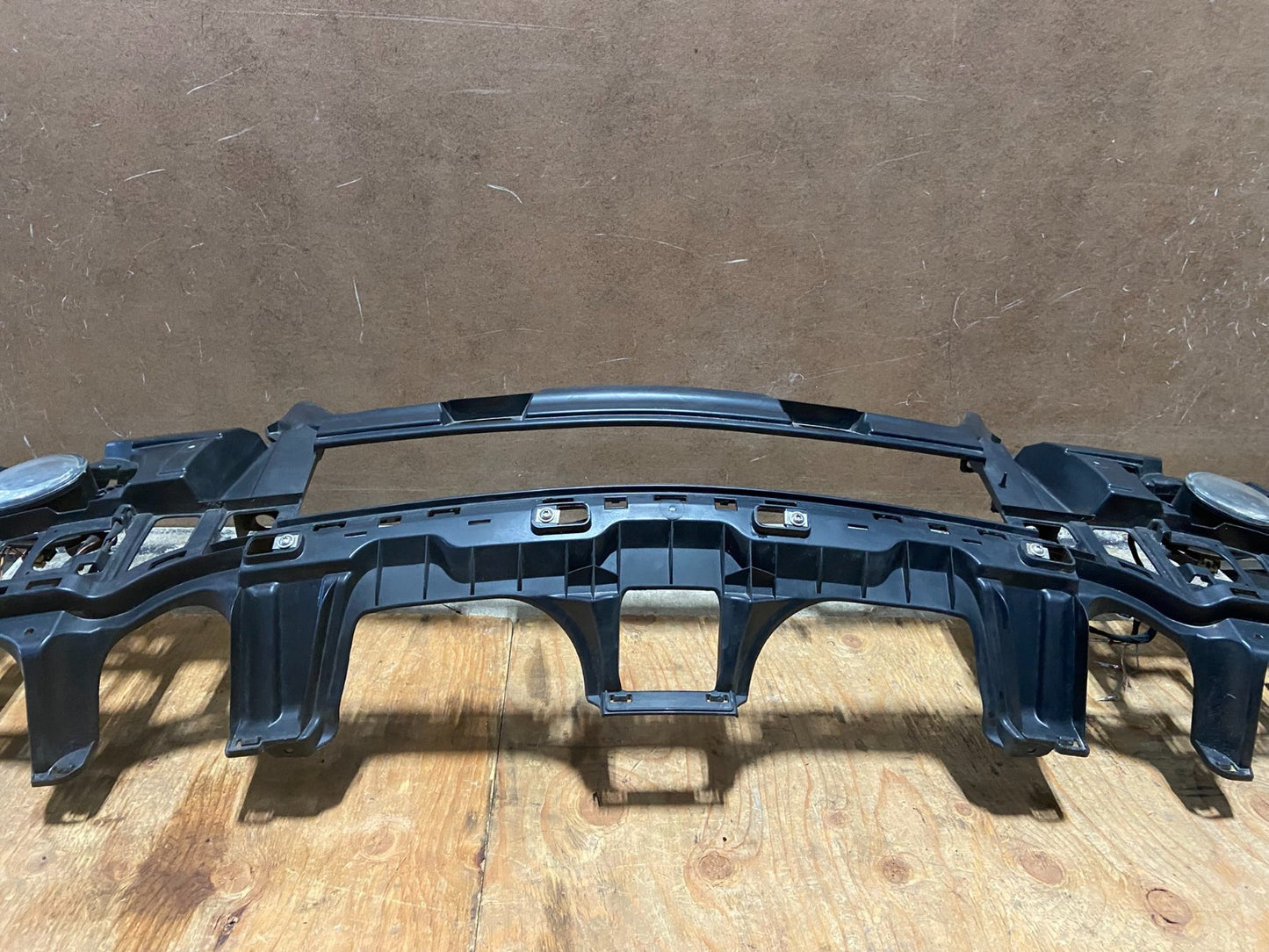 2006 to 2011 Mercedes Benz ML550 Front Bumper Reinforcement Y9816 PS3