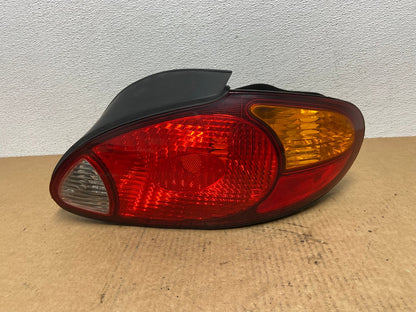 1999 2000 Hyundai Elantra Sedan Right Passenger RH Tail Light OEM AC2900 LK0