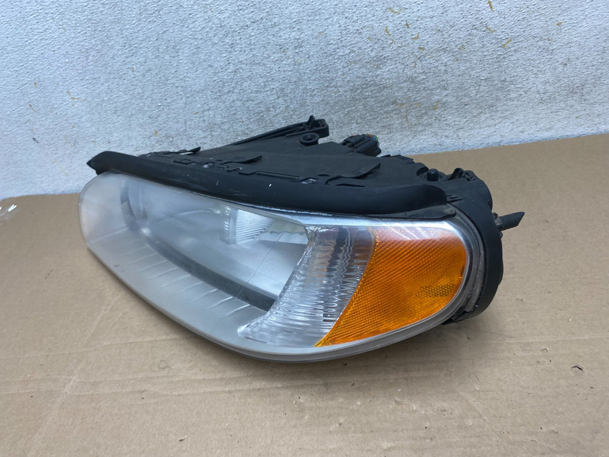 2008 to 2013 Volvo XC70 V70 S80 Driver Side Left Halogen Headlight AH9367 DW1