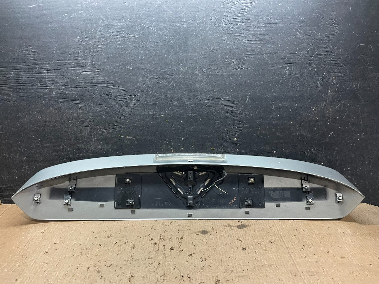2006 to 2007 Subaru Tribeca B9  Rear Spoiler Wing OEM Z3442 DG9