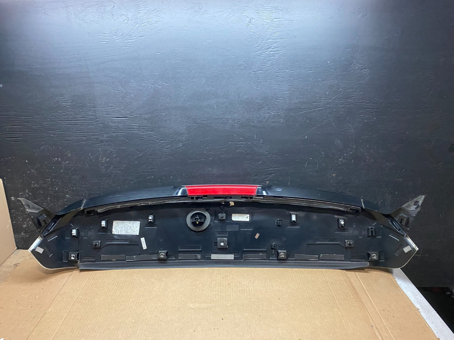 2015 to 2019 Lincoln Mkc Rear Trunk Lid Spoiler Lift Gate G5589 DG16