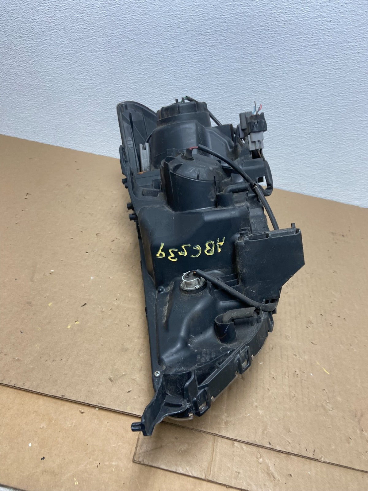 2010 to 2018 Mitsubishi ASX Right Passenger RH Halogen Headlight Oem AB6539 DG7