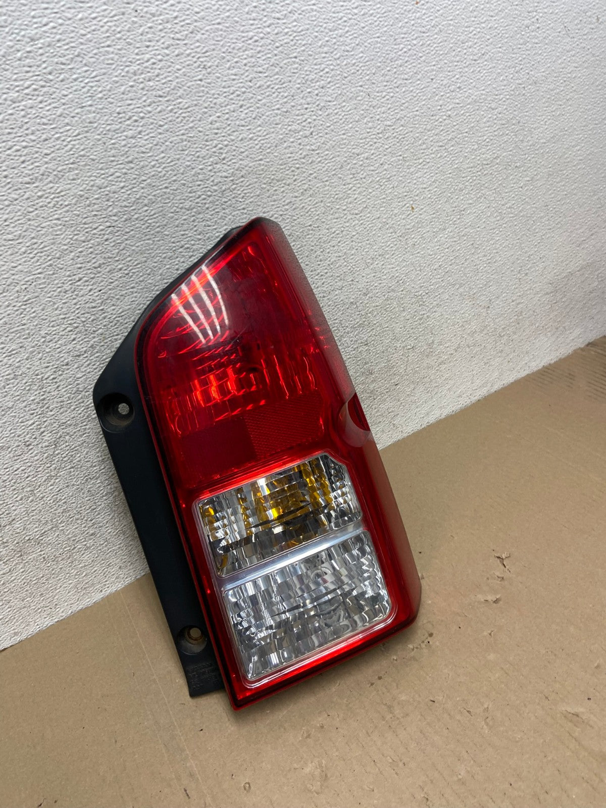 2005 to 2012 Nissan Pathfinder Right Passenger RH Side Tail Light AG6885 LK2