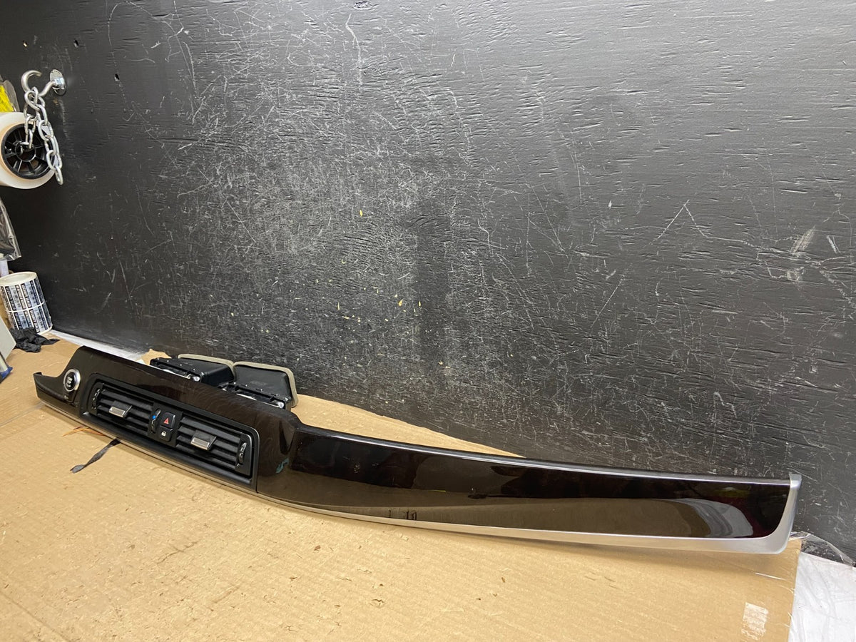 2011-2016 BMW F10 528i 535i 550i Center Hazard Air Vent AH3998 DG2
