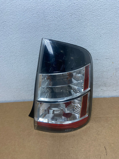 2004 - 2005 Toyota Prius Right Passenger Side Rh Tail Light AD5331 LK0