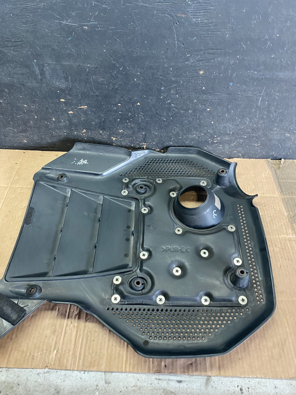 2006 to 2010 Hyundai Azera V6 Engine Motor Shield Cover OEM q0547 DG6