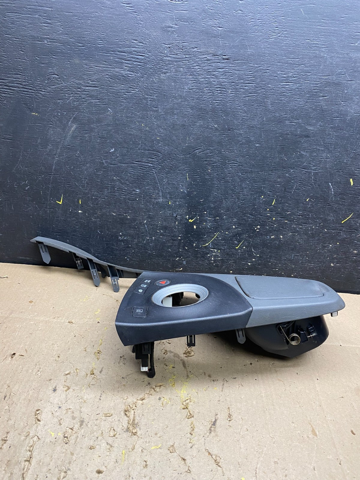 2010 to 2015 Toyota Prius 1.8L Gear Shifter Trim Panel Cover Bezel u5289 G2