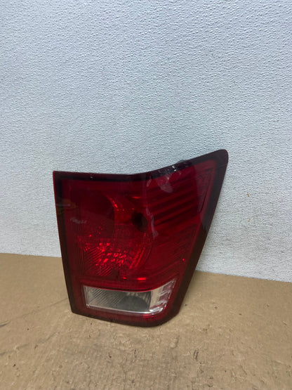 2007 2008 2009 2010 Jeep Grand Cherokee Right Passenger Tail Light AG1417 LK0