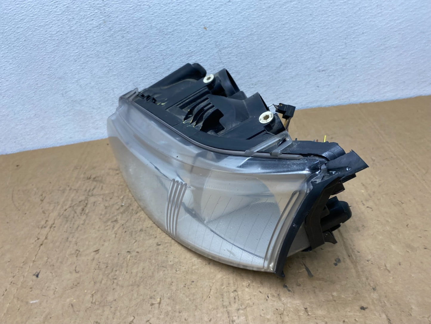 2003 2004 2005 2006 2007 Saab 9-3 Left Driver LH Headlight Halogen TYC AD0657 DW1