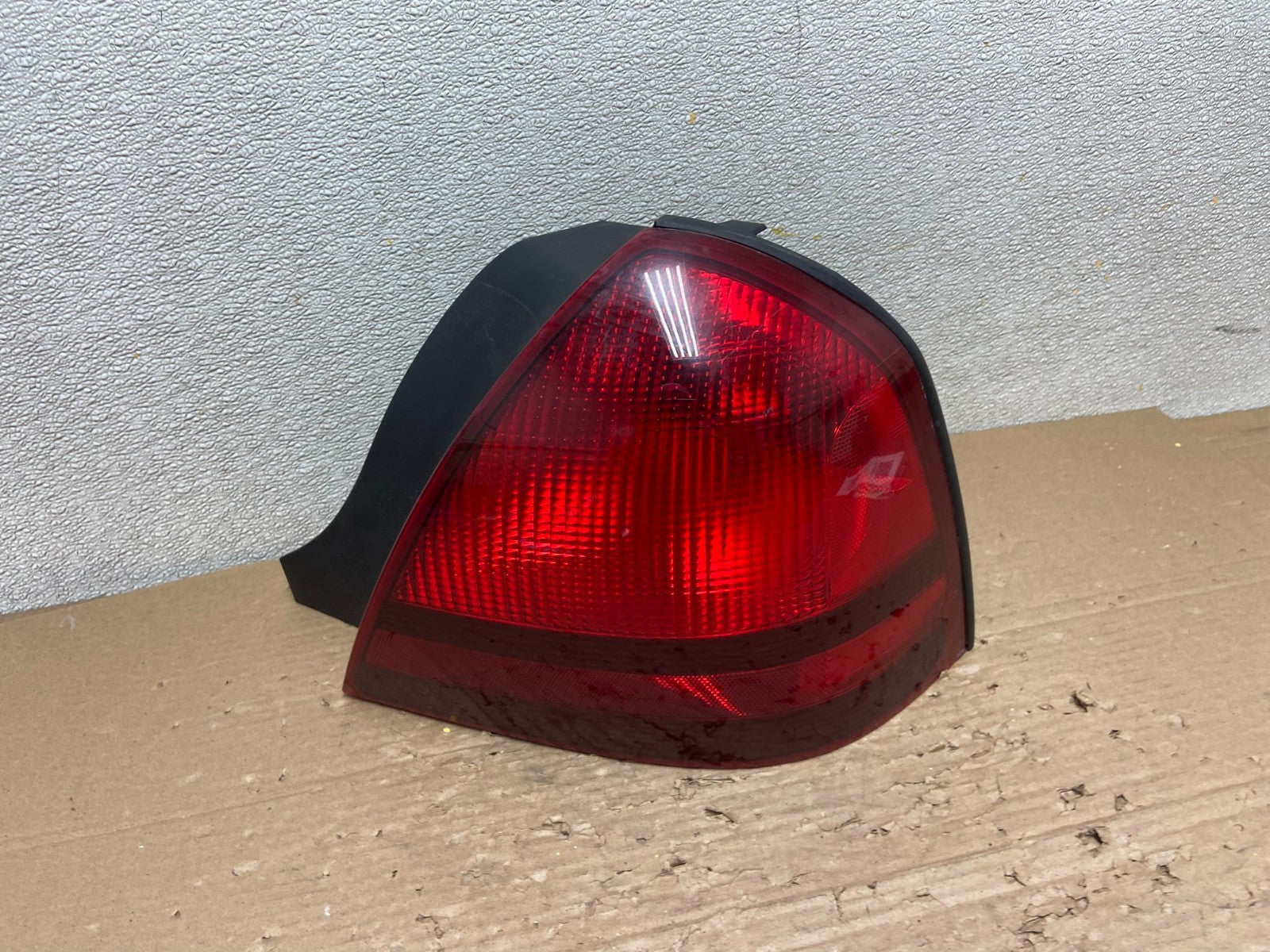 2003 to 2011 Mercury Grand Marquis Right Passenger Side Tail Light AB1635 DW0
