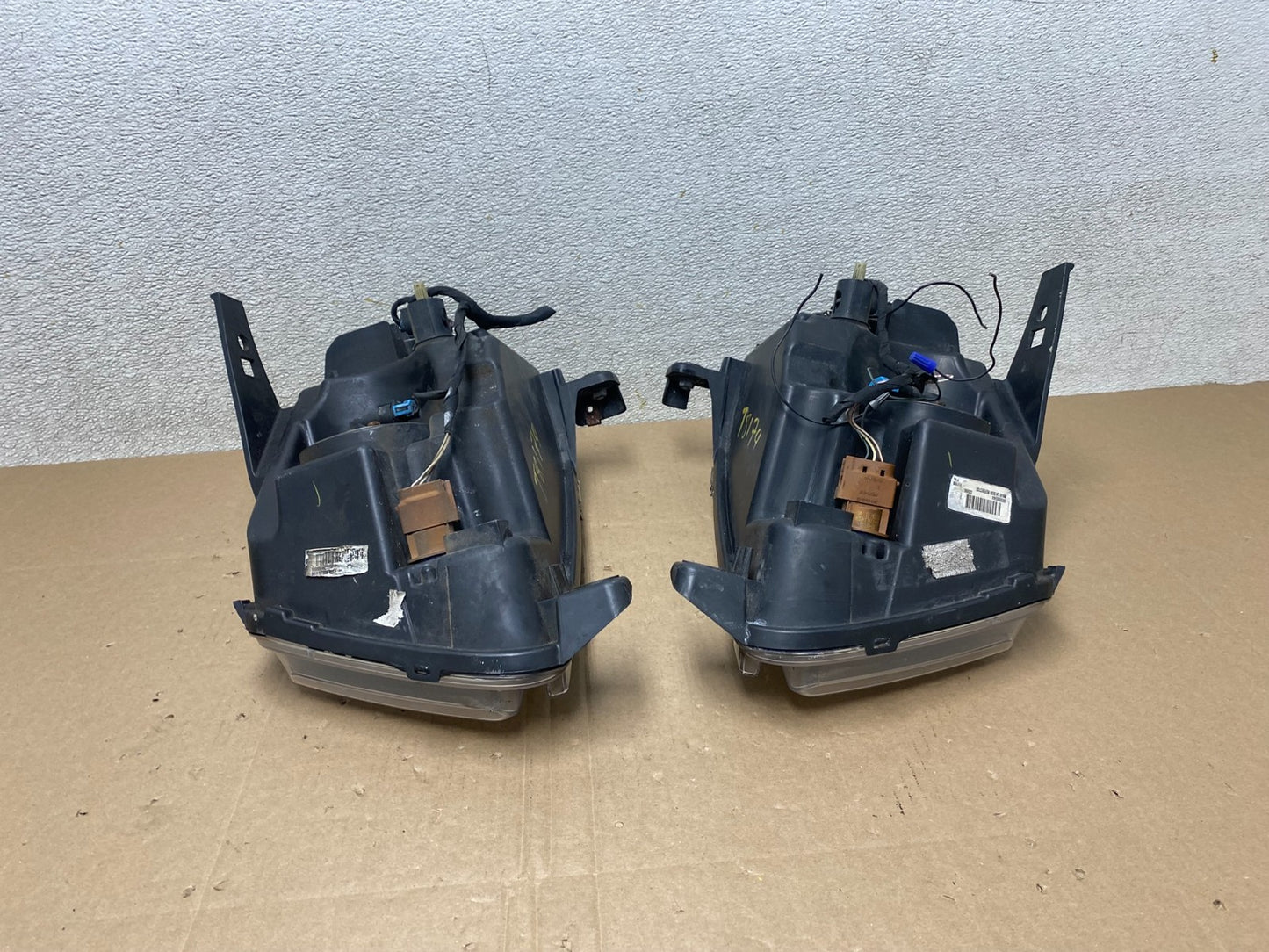 2011-2013 Jeep Grand Cherokee Left+Right Halogen Headlights T8174 DW14