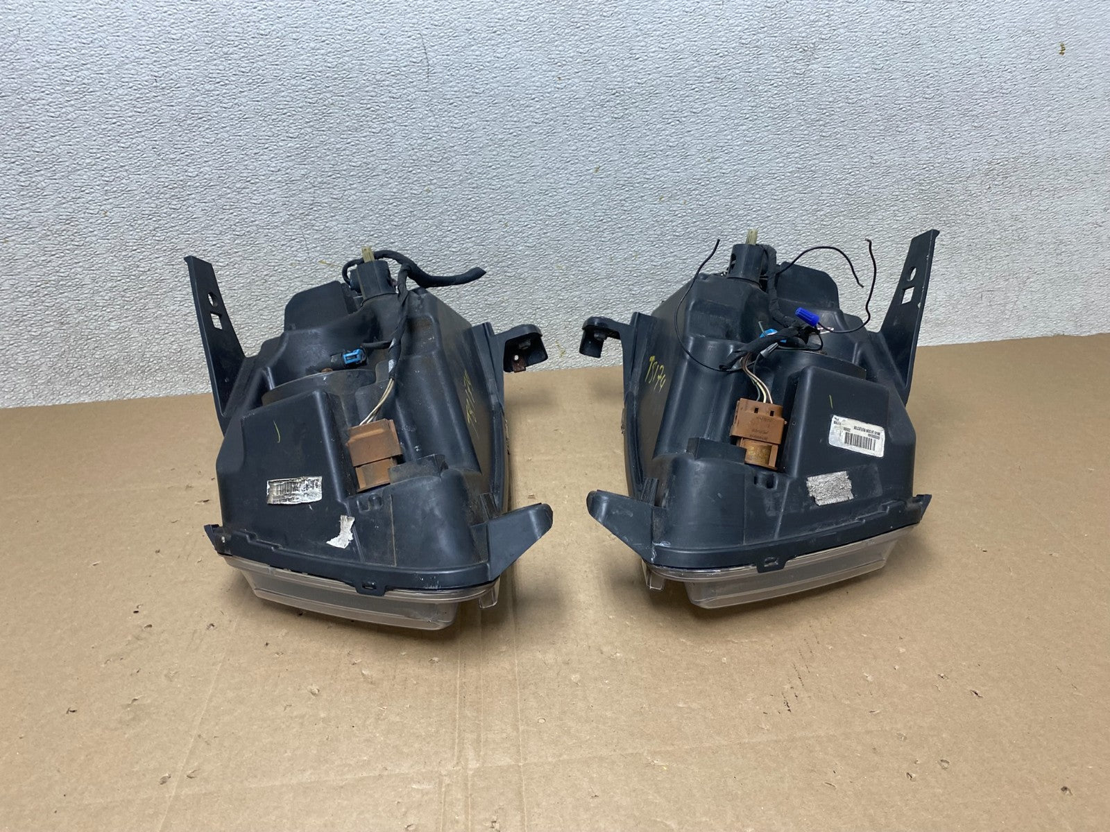2011-2013 Jeep Grand Cherokee Left+Right Halogen Headlights T8174 DW14