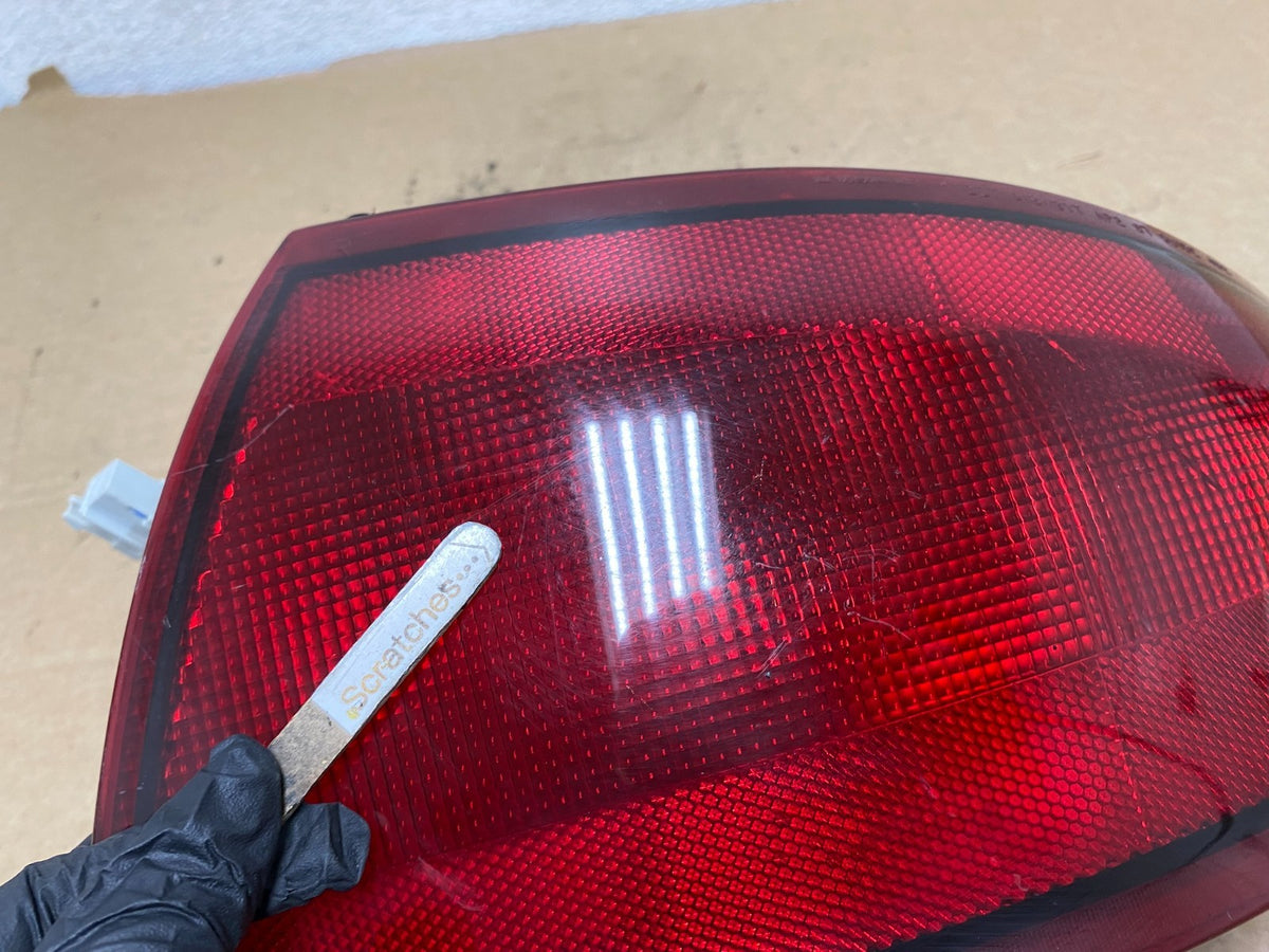 1997 to 2004 Buick Regal Right Passenger RH Side Tail Light ah8042 DG3