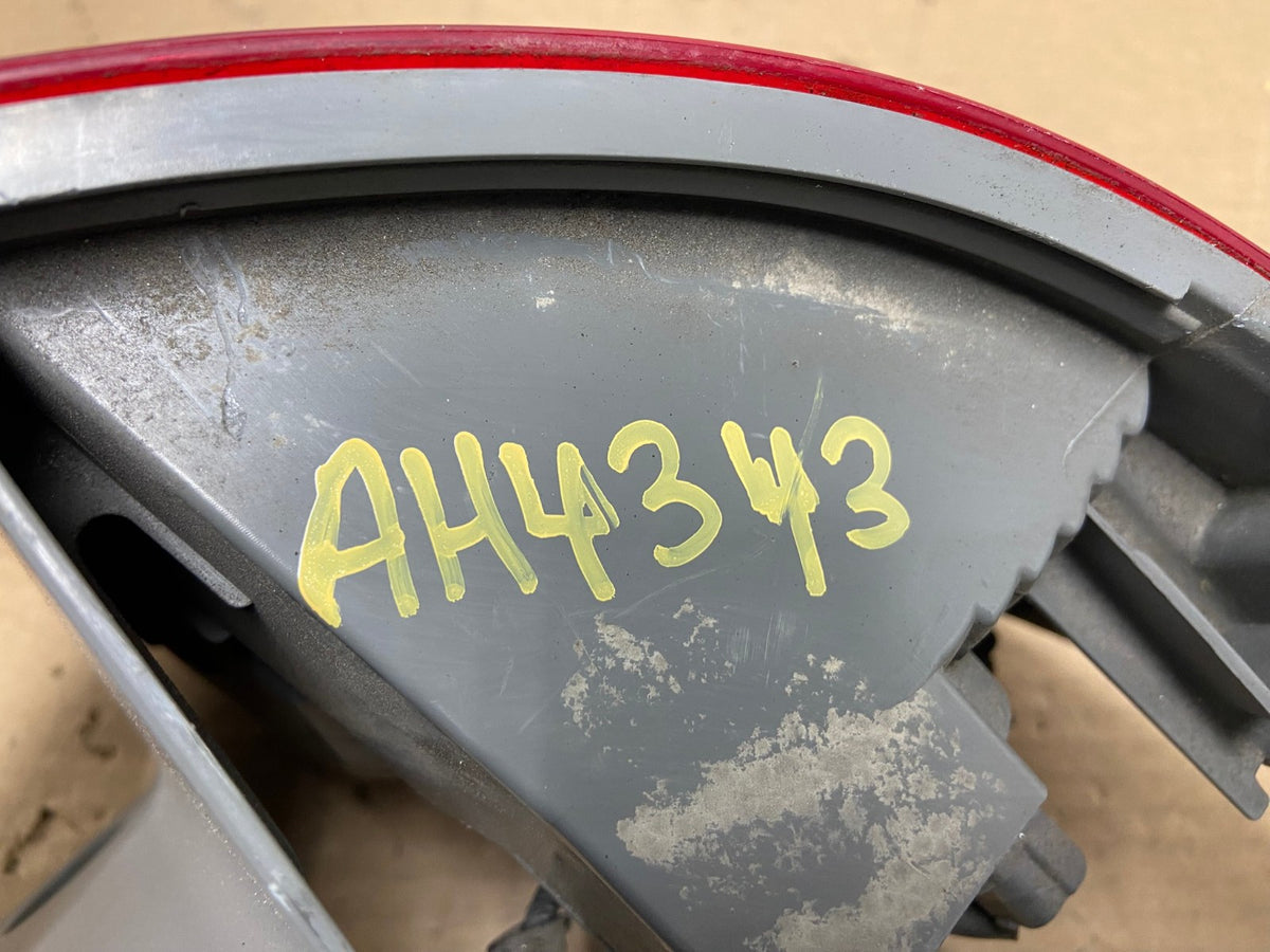 2011 2012 2013 Honda Odyssey Left Driver Side Tail Light AH4343 LK6