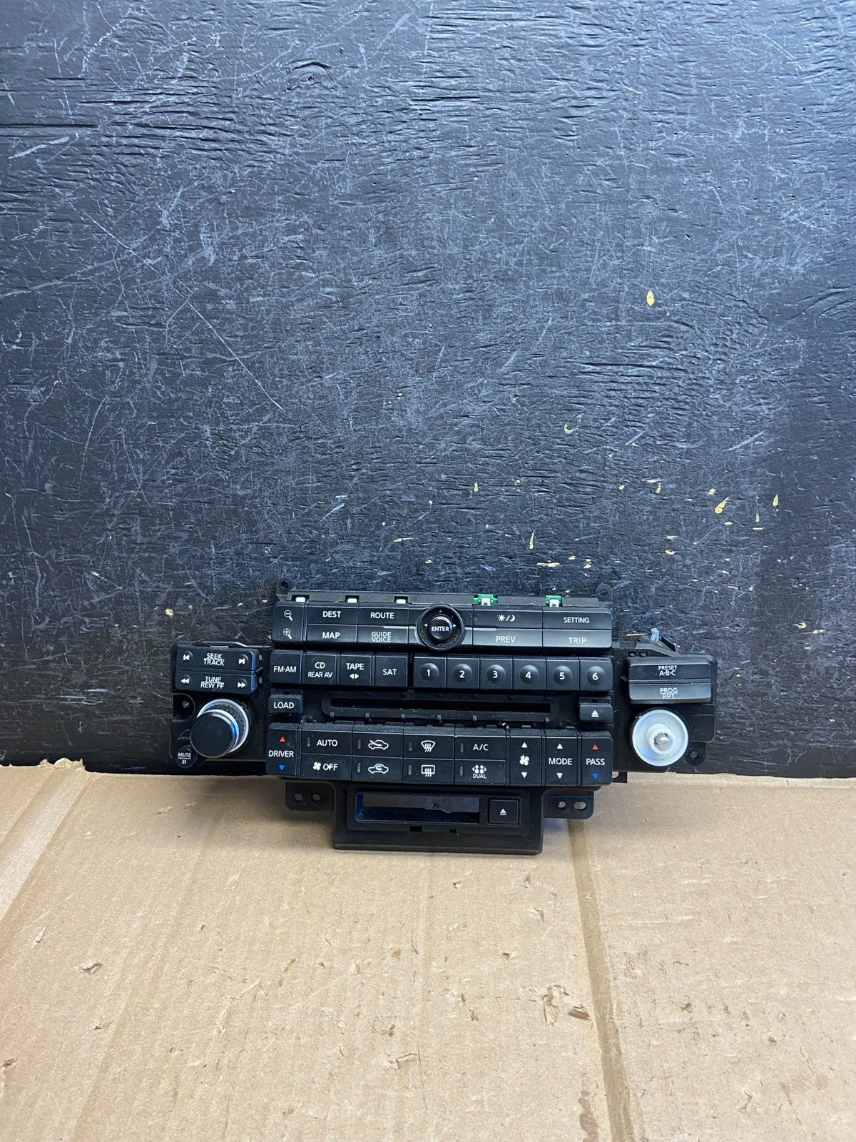 2006-2008 Infiniti FX35 FX45 Climate AC Navigation Radio Control AH5661 DG0
