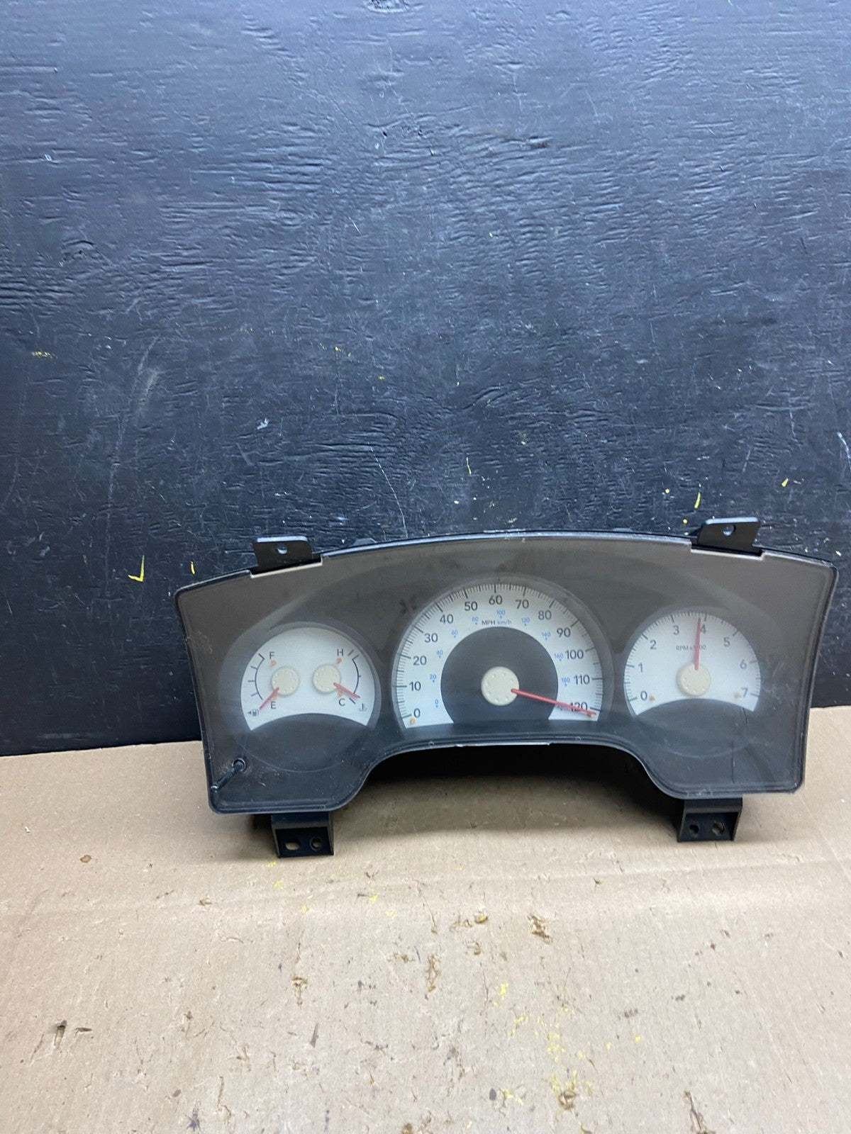 2007 2008 Mitsubishi Raider Speedometer Speedometer Cluster Gauge U4997 DG0