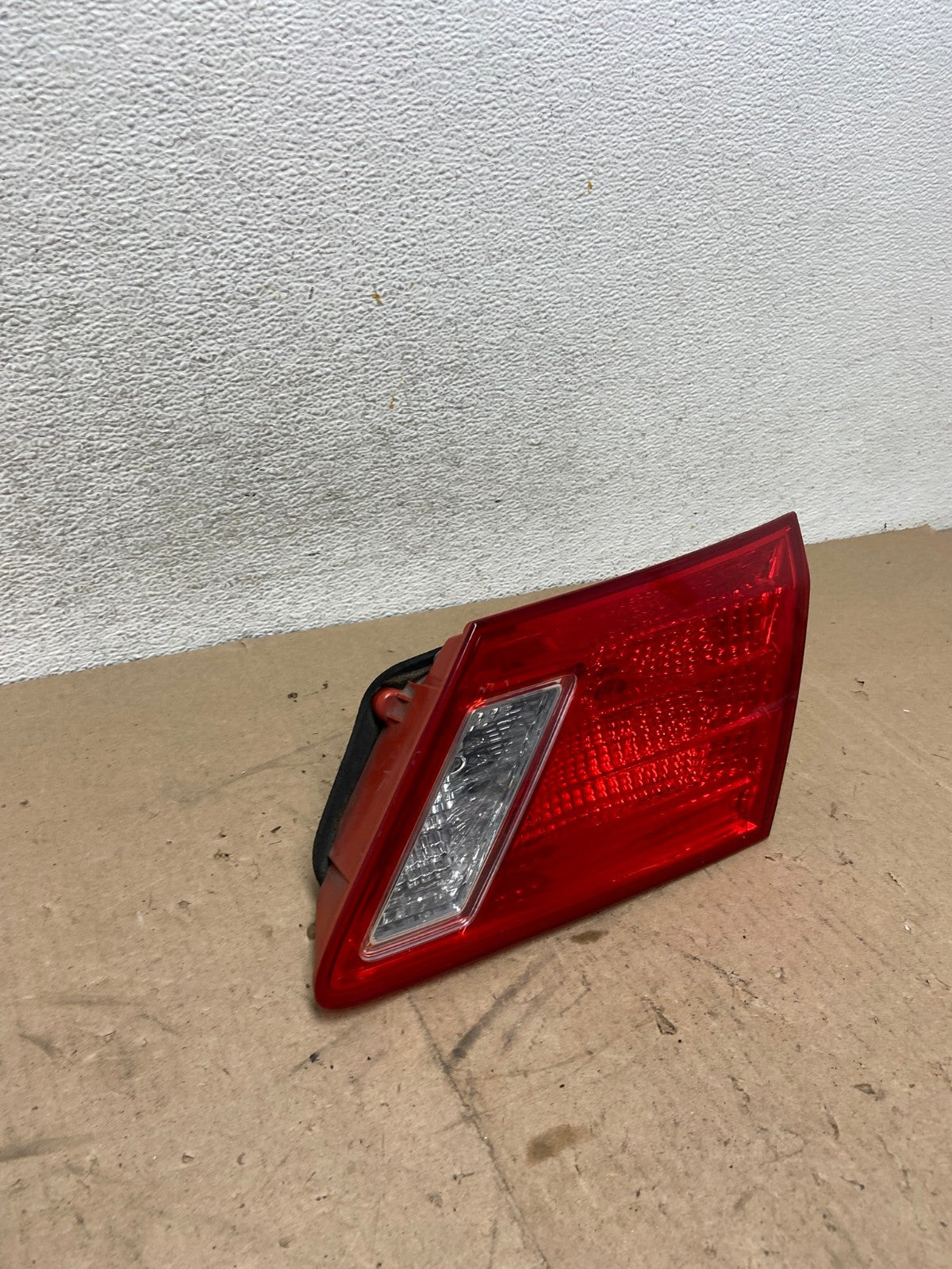 2007 2008 2009 Lexus Es350 Right Passenger RH Inner Tail Light AG4912 LK1