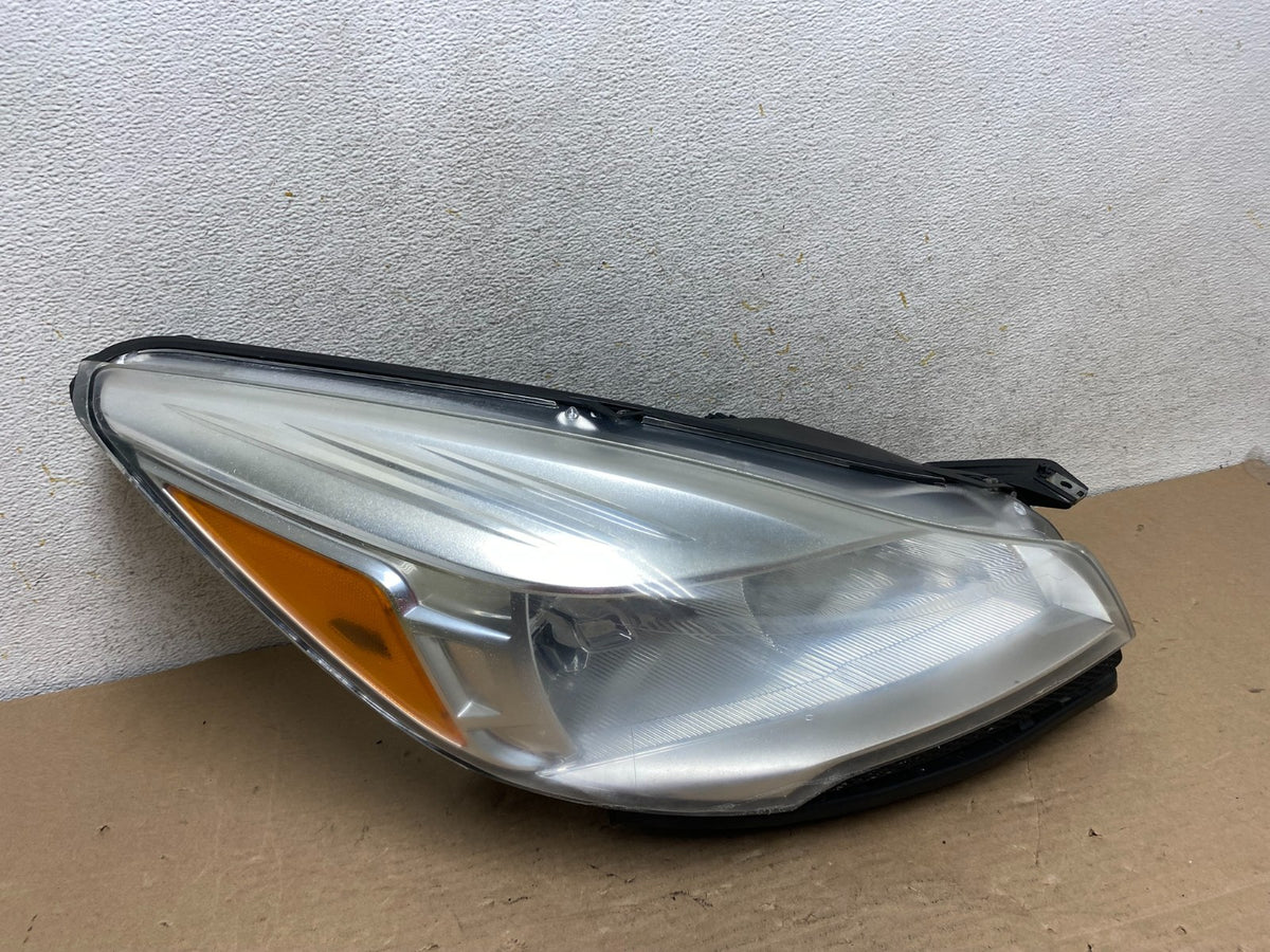2013 - 2016 Ford Escape Headlight Right Passenger RH Side Halogen AH9475 DW0
