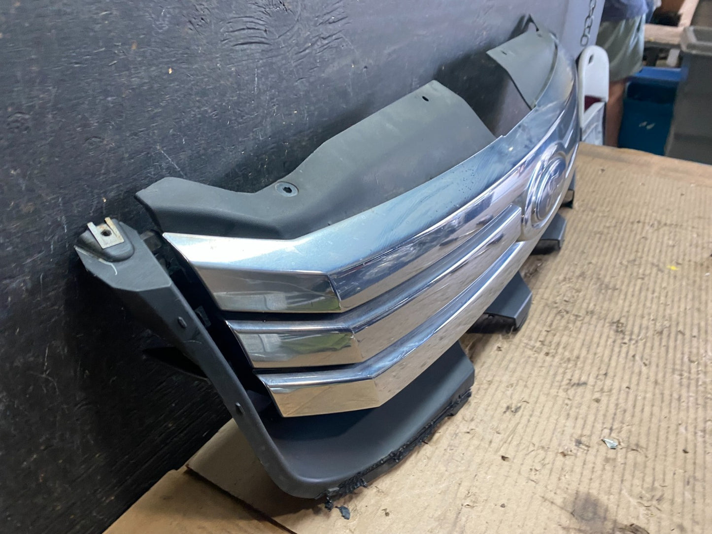 2006-2009 Ford Fusion Grill Grille With Emblem Upper Oem s5774 DG2