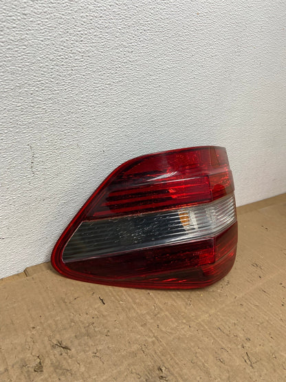 2009 to 2011 Mercedes ML350 ML-Class Right Passenger RH Tail Light AC0252 LK2